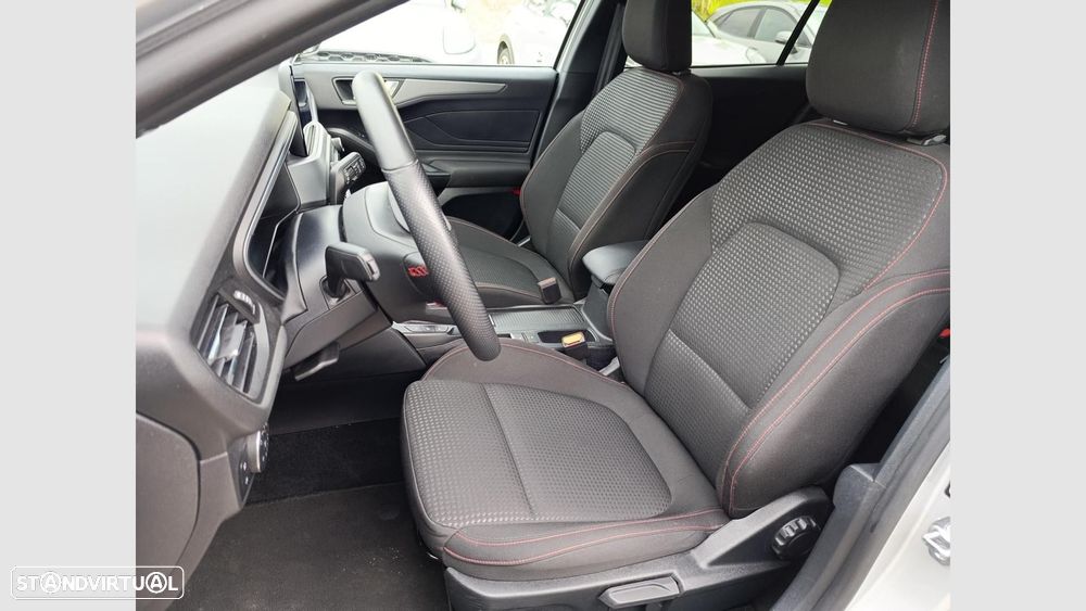 Ford Focus 1.0 EcoBoost MHEV ST-Line - 14