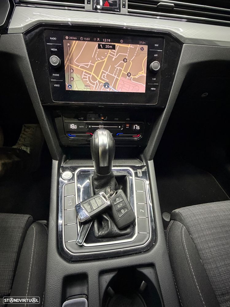VW Passat Variant 2.0 TDi Elegance DSG - 15
