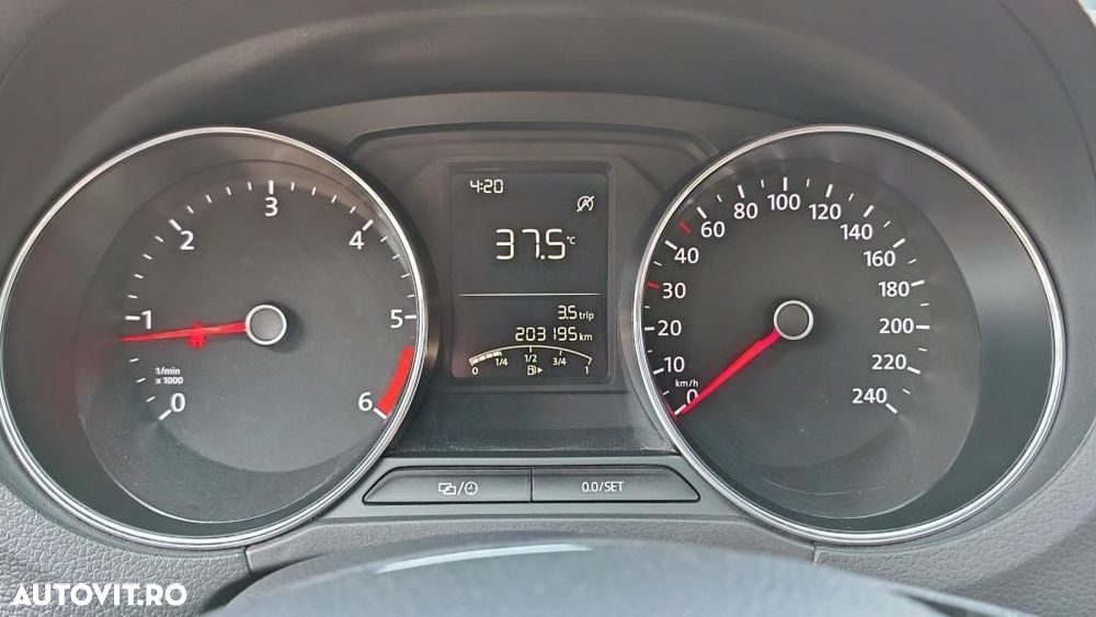 Volkswagen Polo - 21