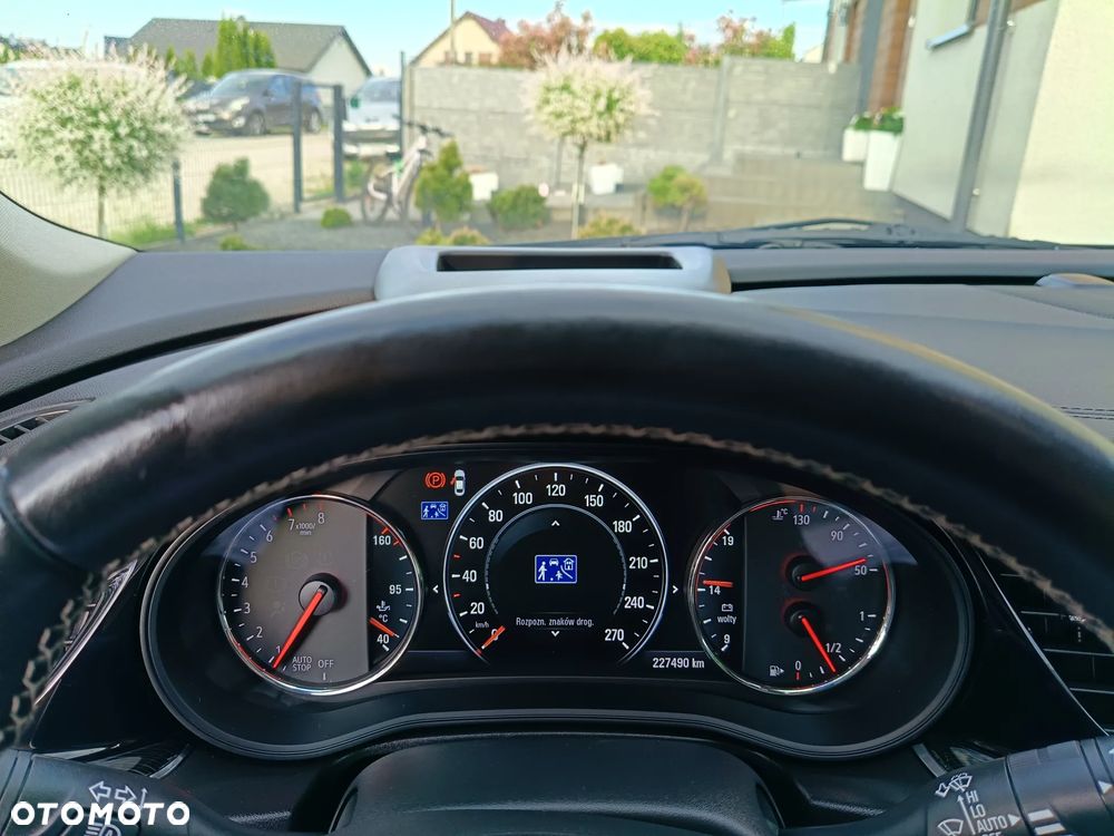 Opel Insignia 1.5 T Innovation S&S - 13