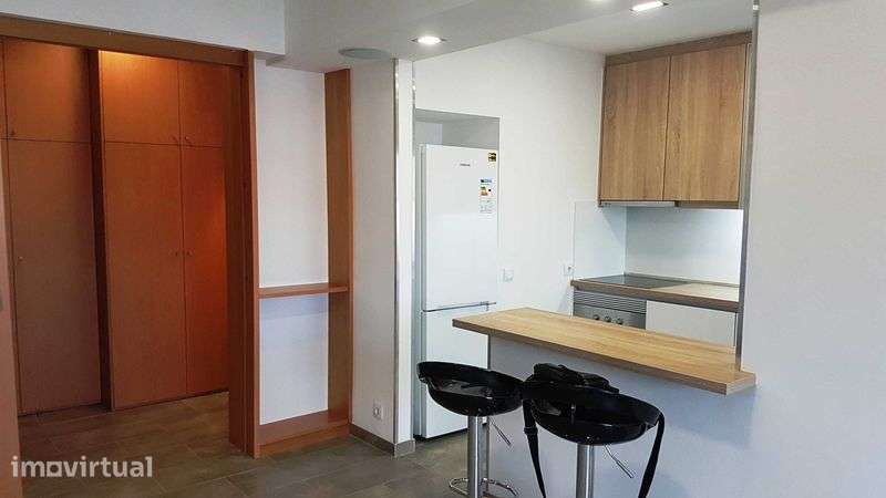 T2 junto ao hospital da Prelada Porto - Grande imagem: 4/12