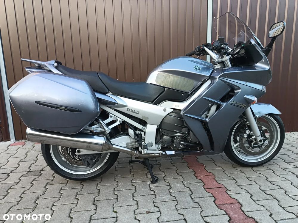 Yamaha FJR - 8
