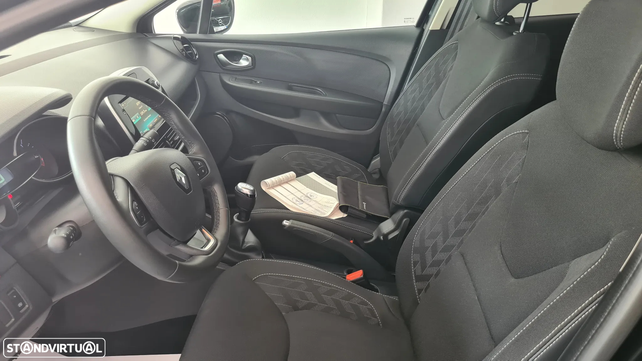 Renault Clio Sport Tourer 0.9 TCe Limited - 12