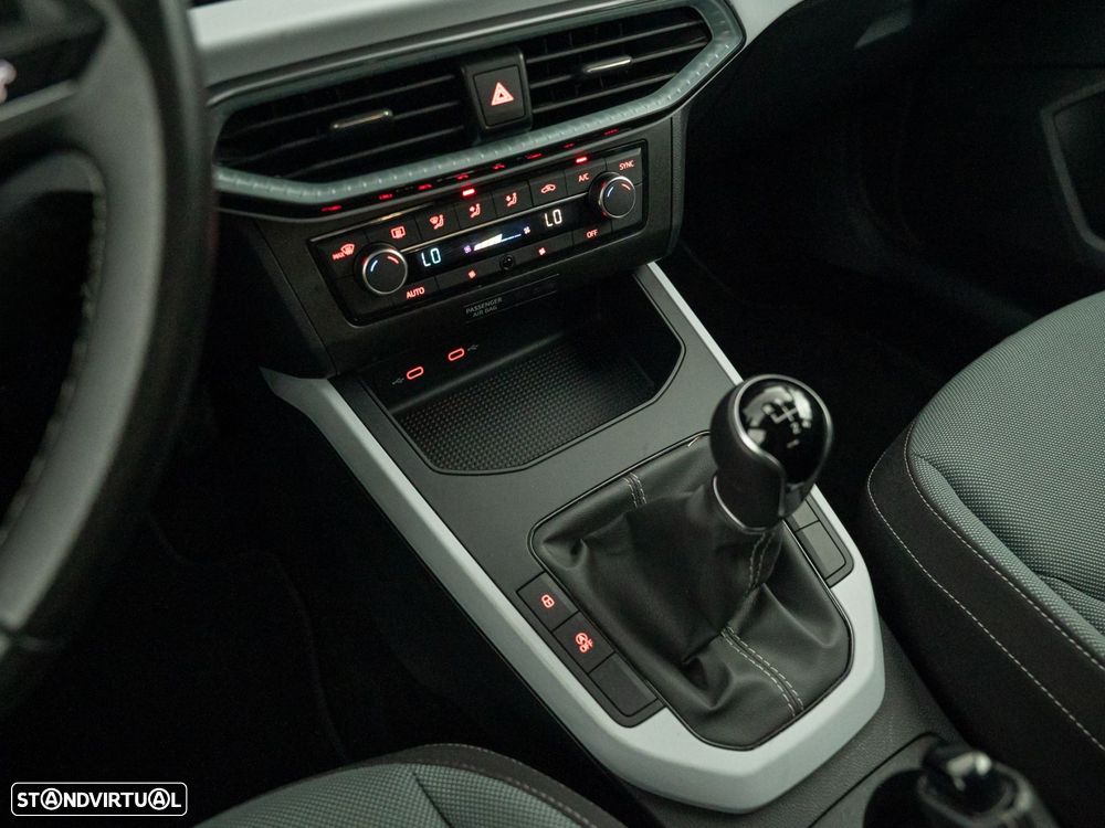 SEAT Arona 1.0 TSI Wave - 23