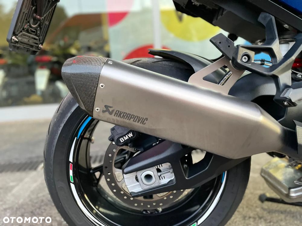 BMW XR - 9