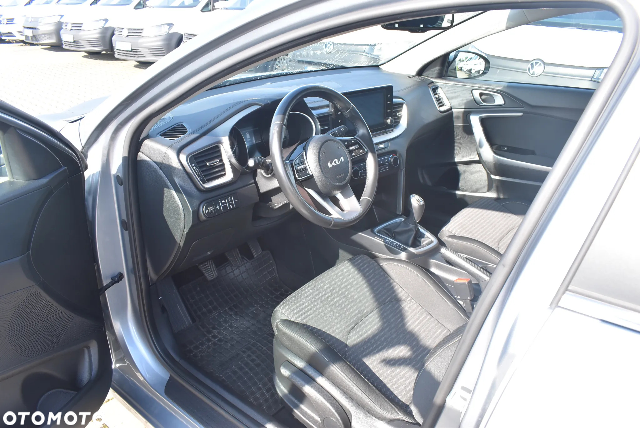 Kia Ceed 1.5 T-GDI M - 10