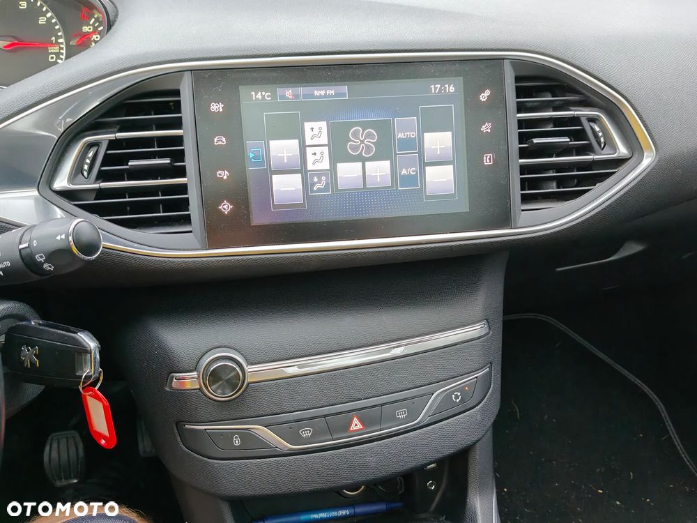 Peugeot 308 130 e-THP Stop & Start Allure - 26