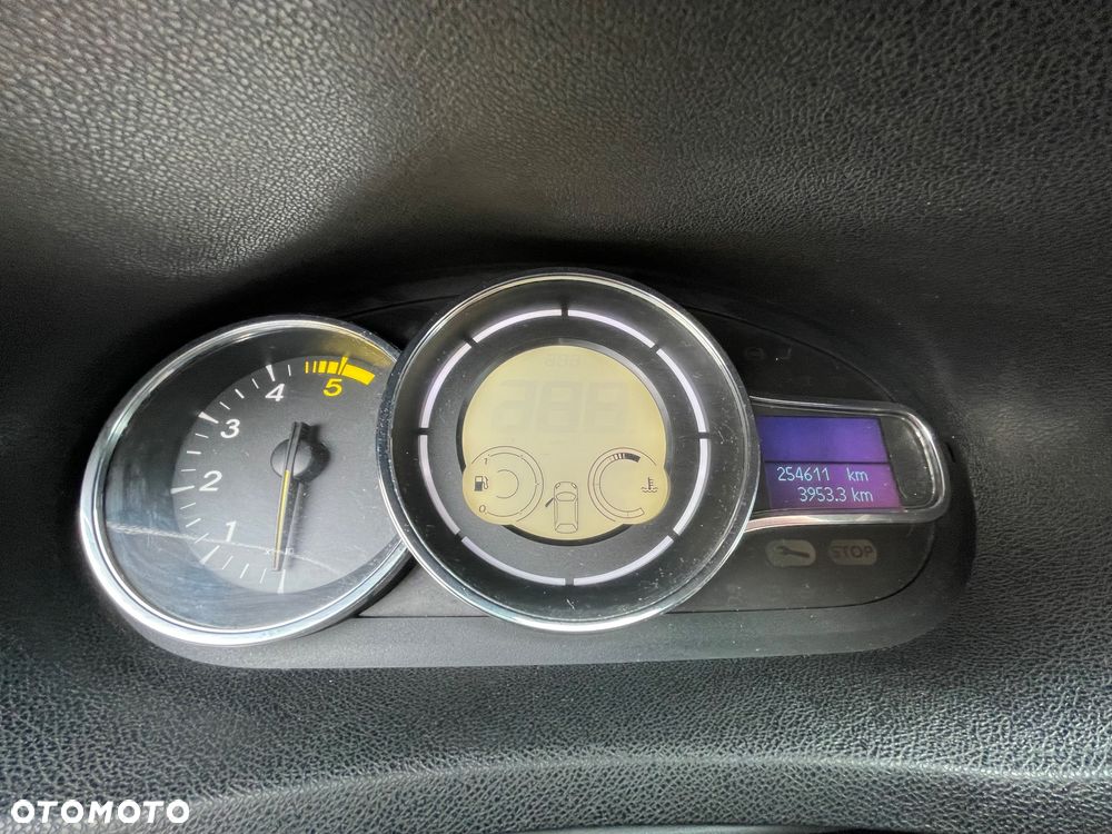 Renault Megane 1.5 dCi Dynamique - 6