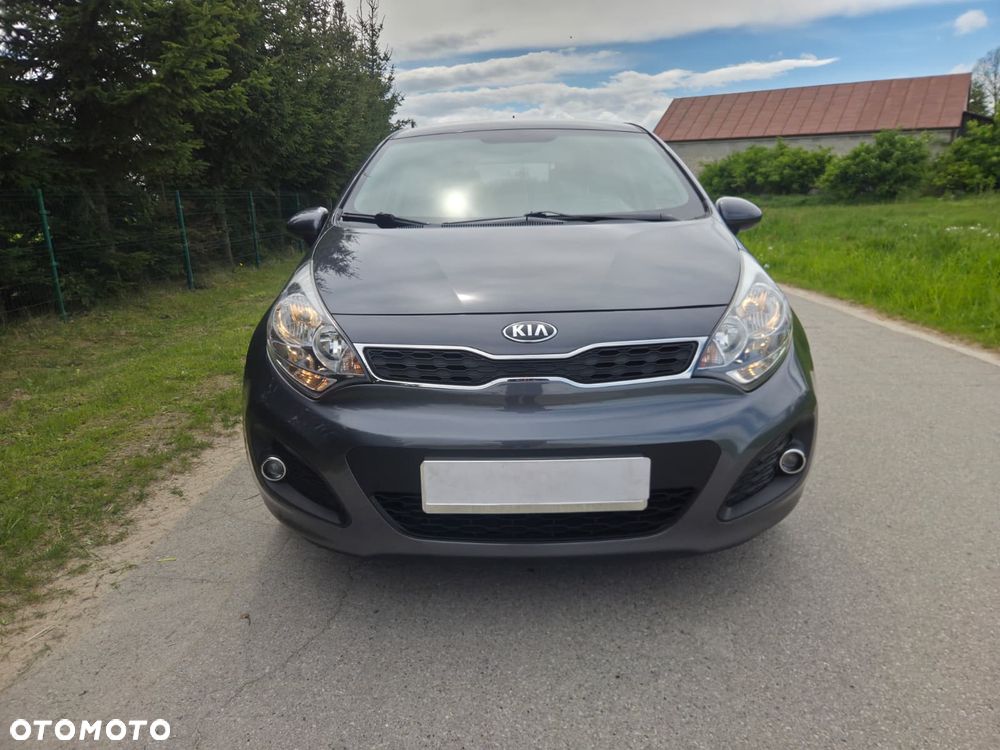 Kia Rio 1.2 L - 1