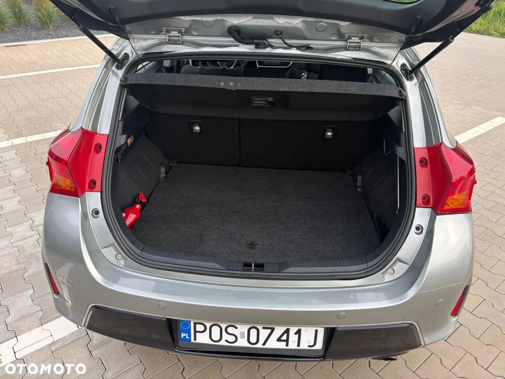 Toyota Auris 1.6 2010 - 7