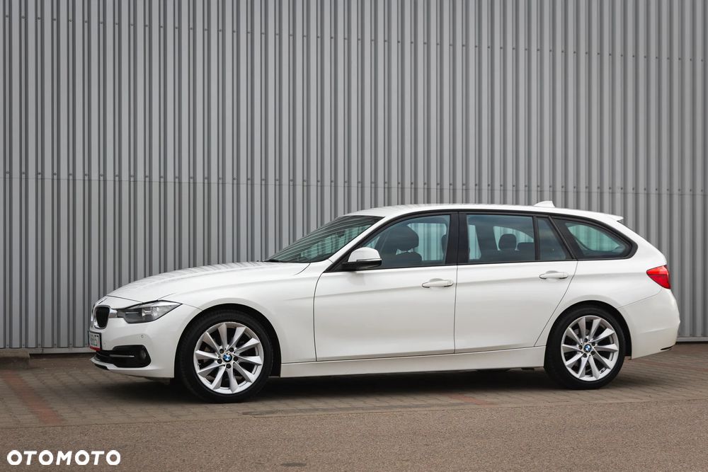 BMW Seria 3 318i GPF Luxury Line - 4