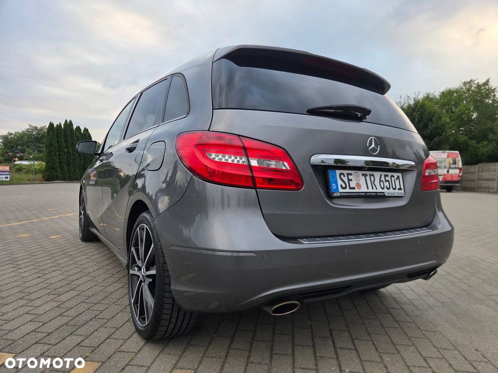 Mercedes-Benz Klasa B 180 7G-DCT UrbanStyle Edition - 8