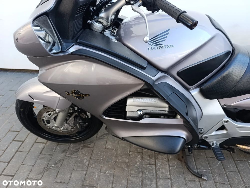 Honda ST - 16