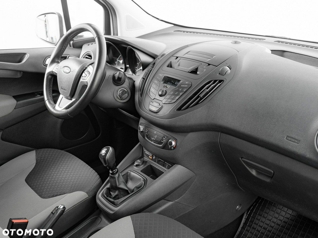 Ford Transit Courier 1.5 TDCi Trend - 29
