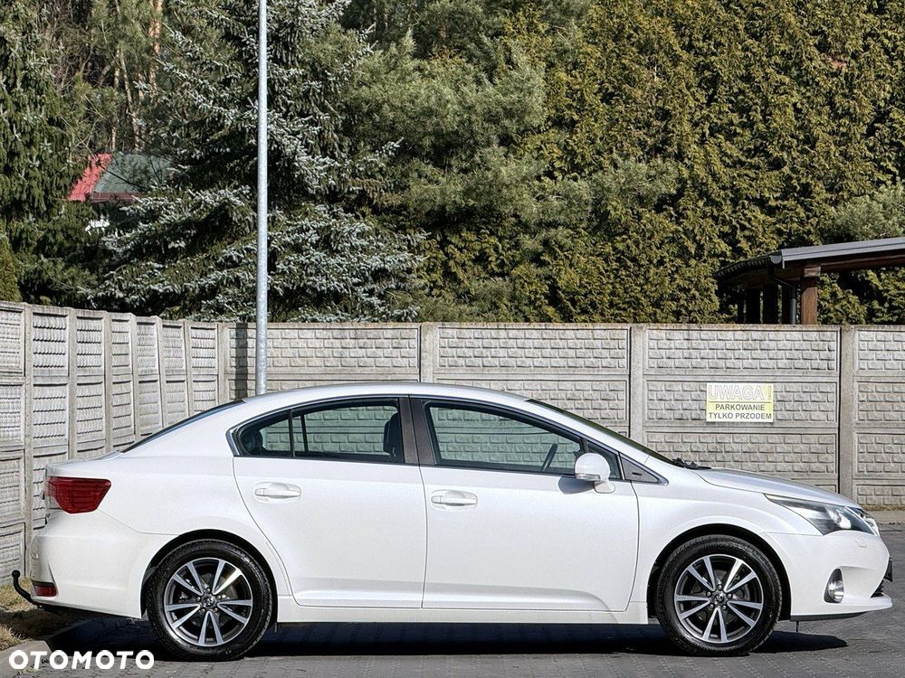 Toyota Avensis 2.0 Premium MS - 35