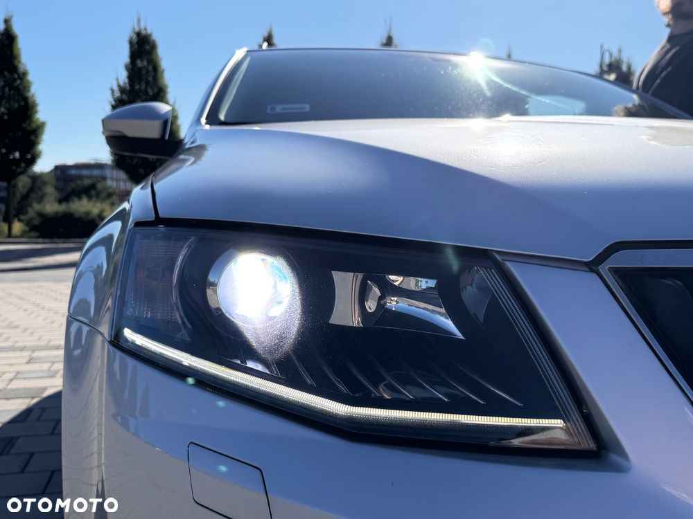 Skoda Octavia 2.0 TDI 4x4 Elegance DSG - 4