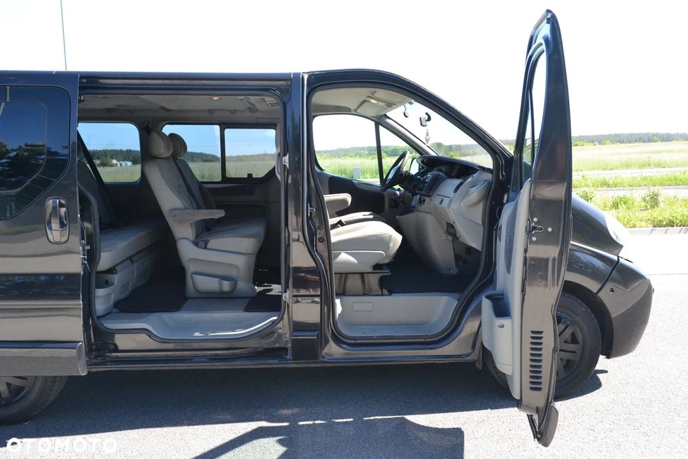 Renault Trafic Passenger Expression - 23