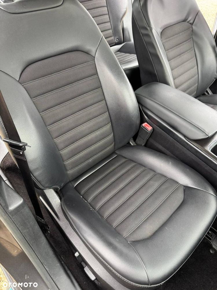 Ford Mondeo - 8