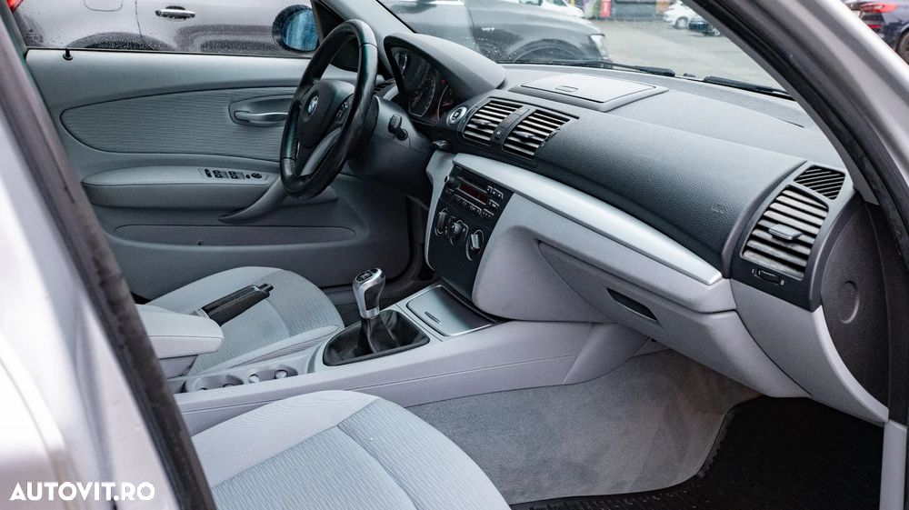 BMW Seria 1 116i - 19