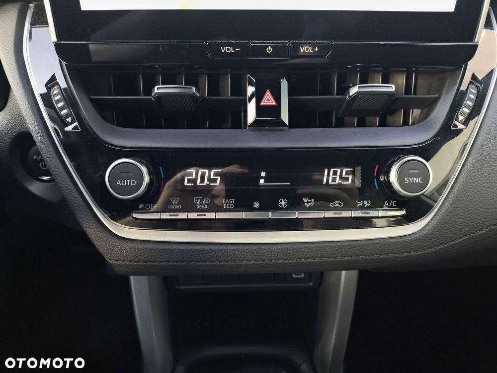 Toyota Corolla Cross - 22