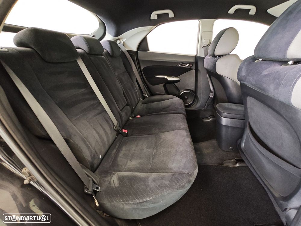 Honda Civic 1.8 Sport - 33