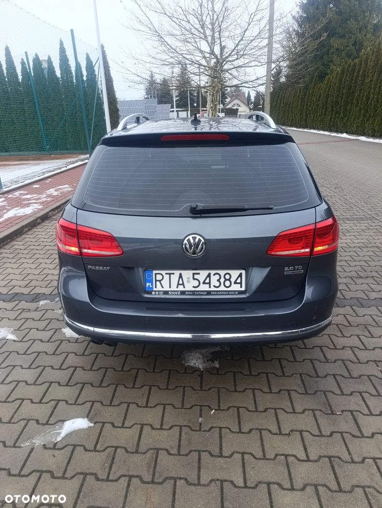 Volkswagen Passat 2.0 TDI Highline - 27