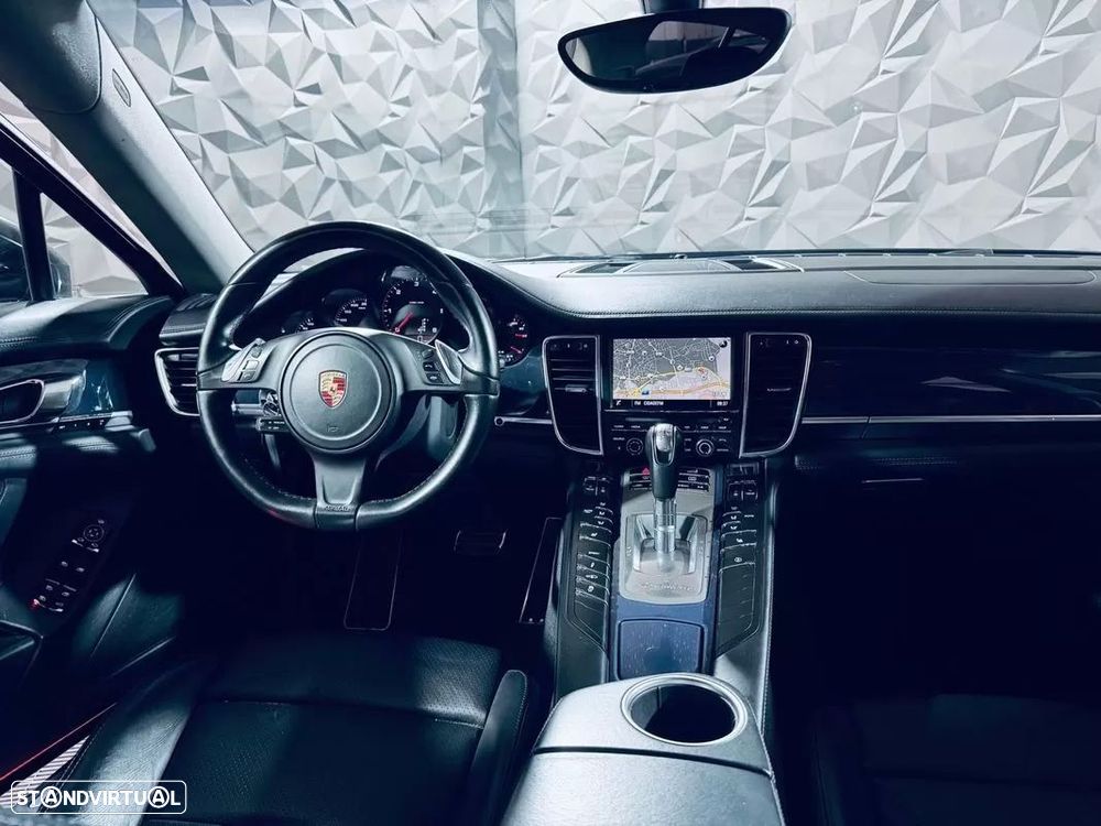 Porsche Panamera - 17