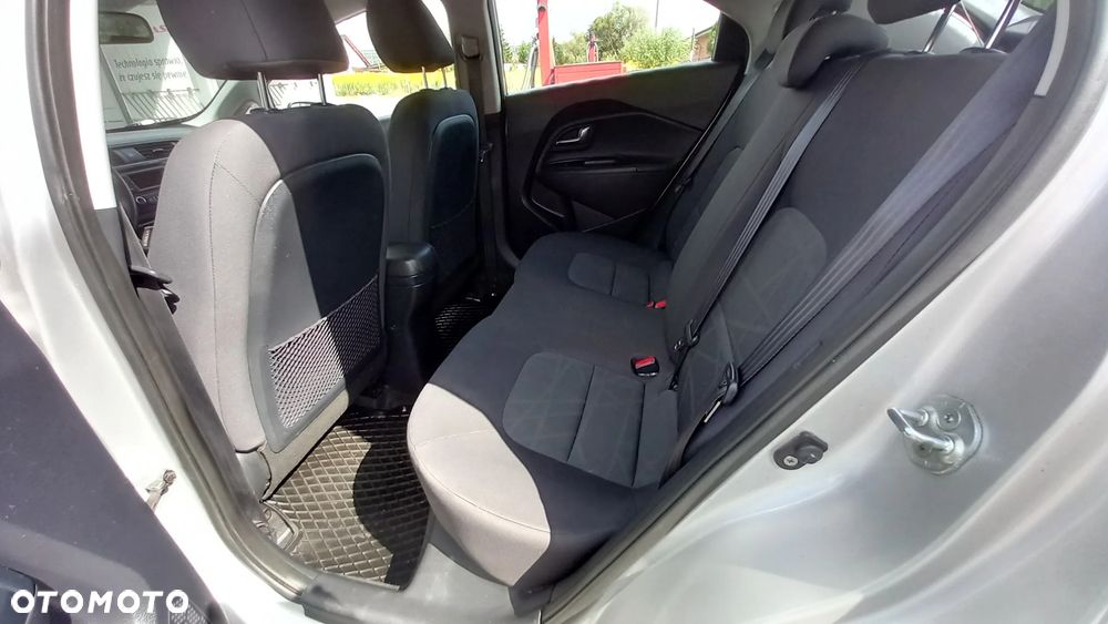 Kia Rio 1.2 L - 7