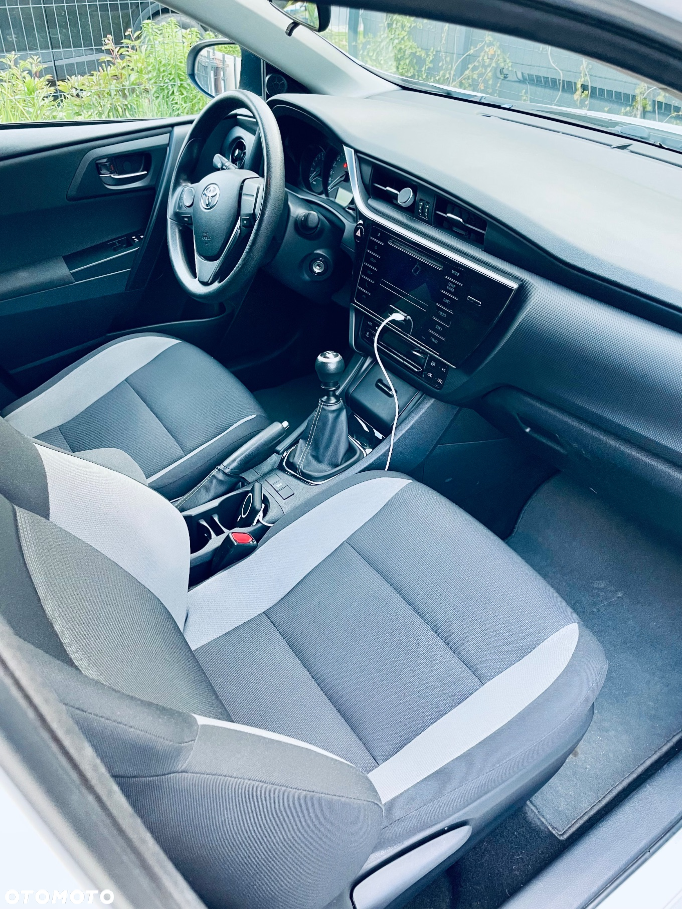 Toyota Auris 1.6 Active - 12