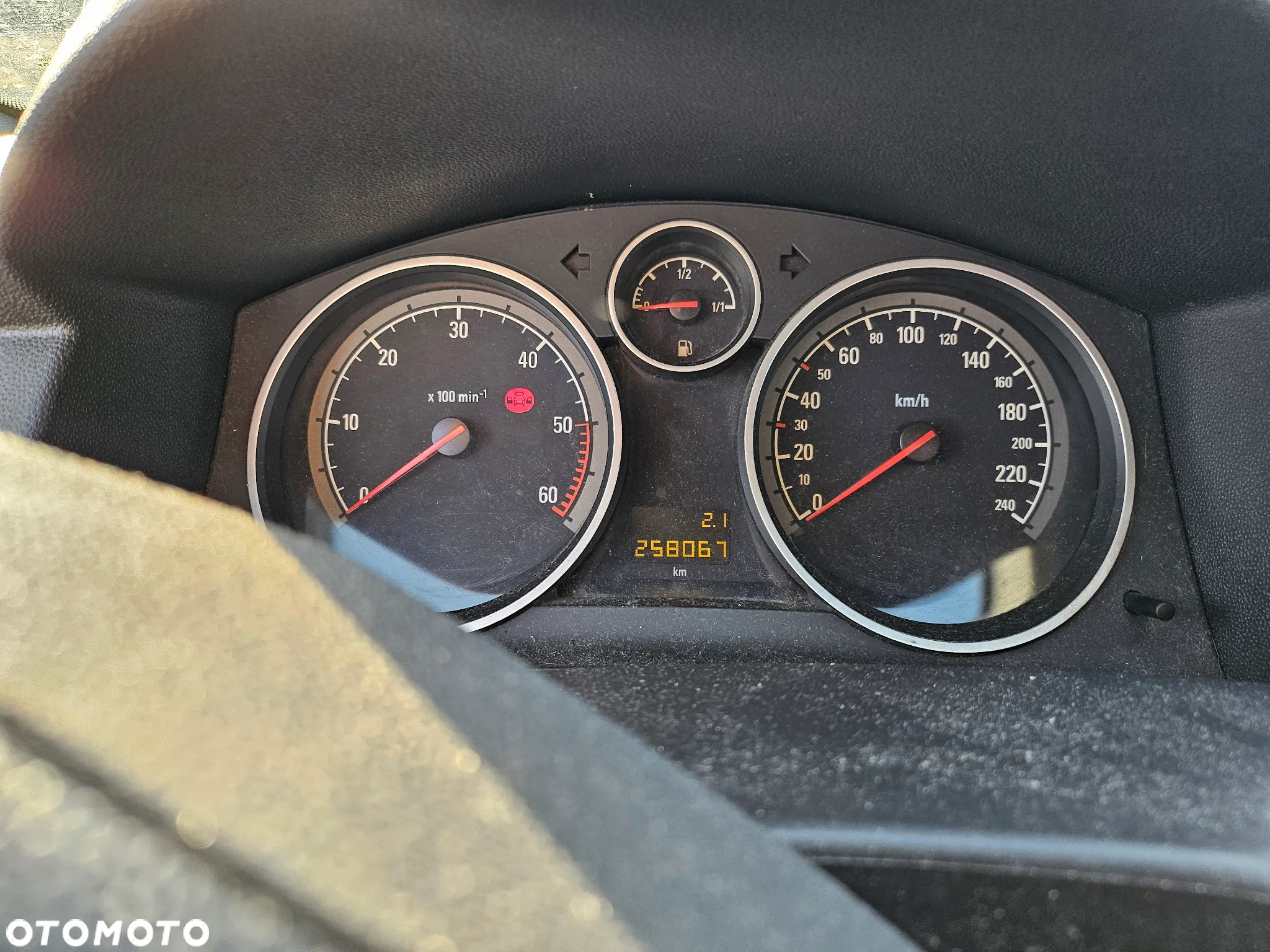 Opel Astra III 1.9 CDTI - 12