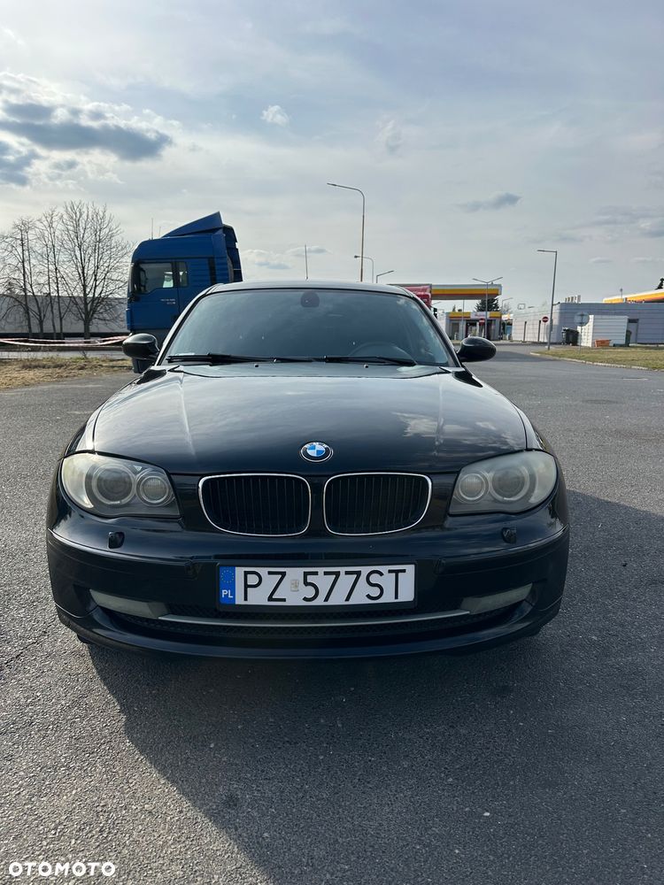 BMW Seria 1 120d DPF - 8