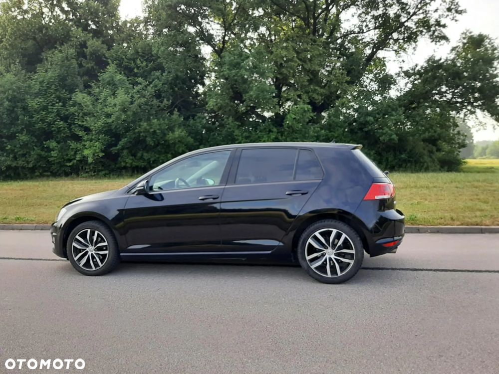 Volkswagen Golf - 6
