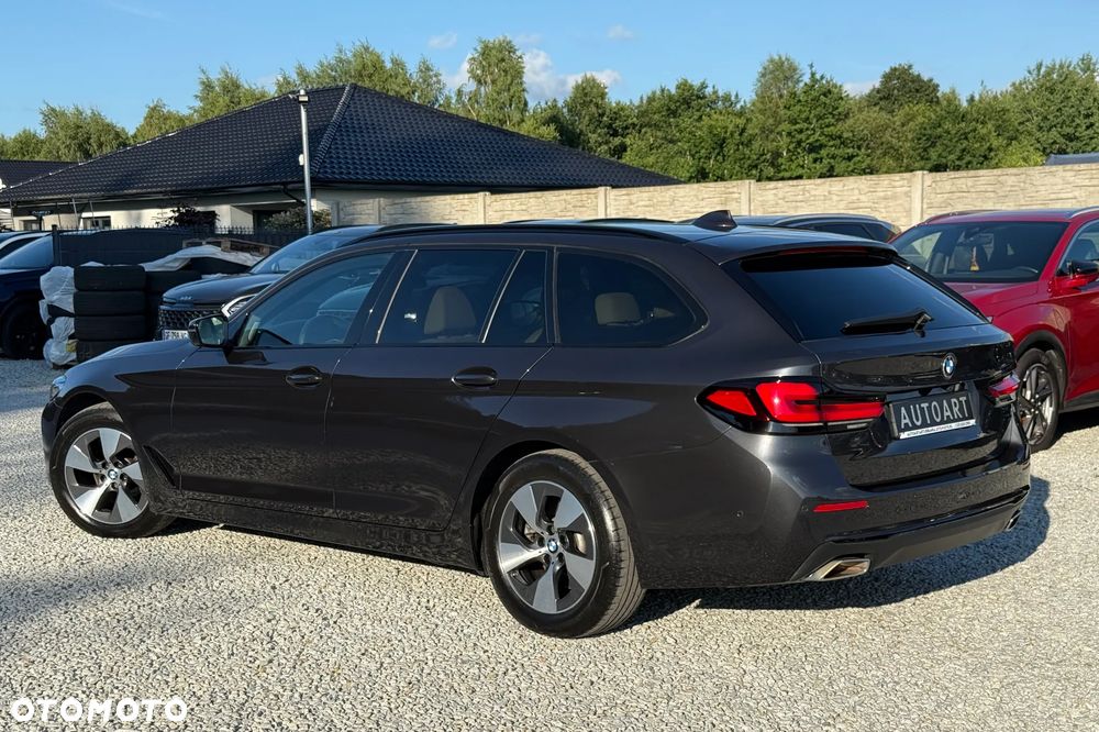 BMW Seria 5 520d Luxury Line - 10