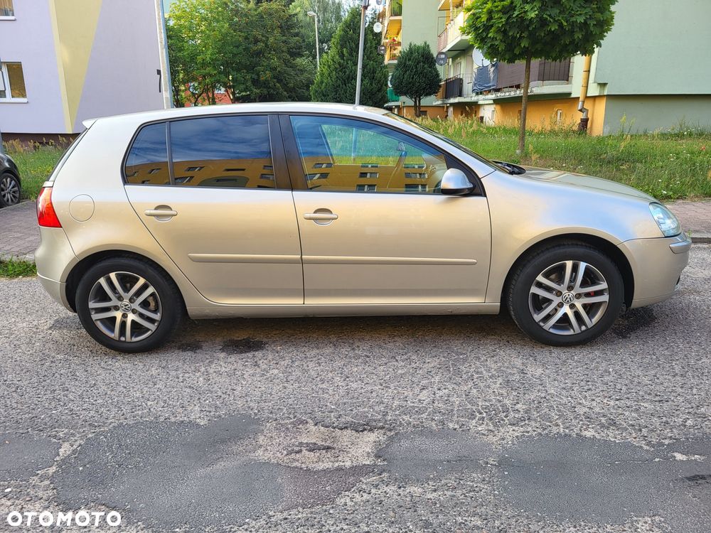 Volkswagen Golf - 2