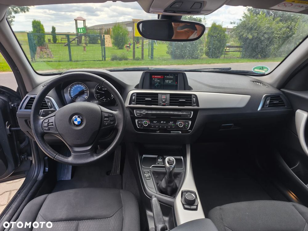 BMW Seria 1 - 21