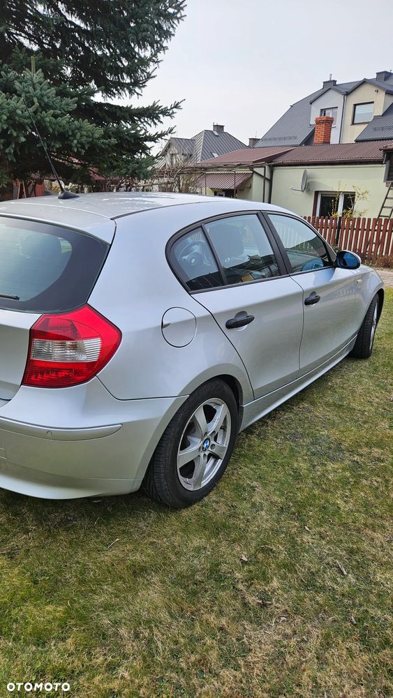 BMW Seria 1 118d - 5