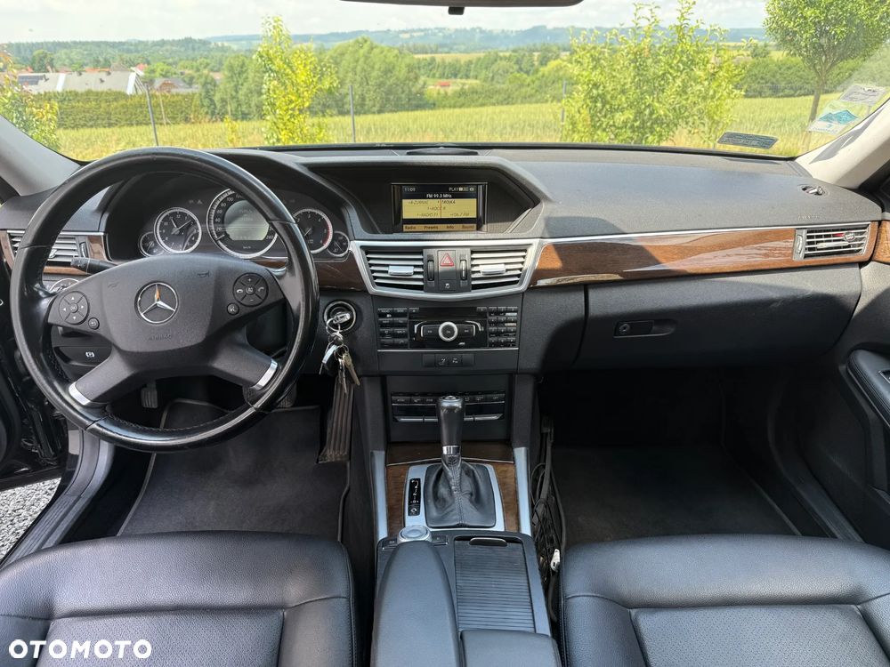Mercedes-Benz Klasa E 220 CDI BlueEff - 11