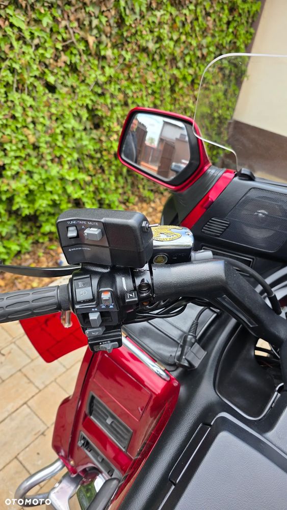 Honda GL - 12