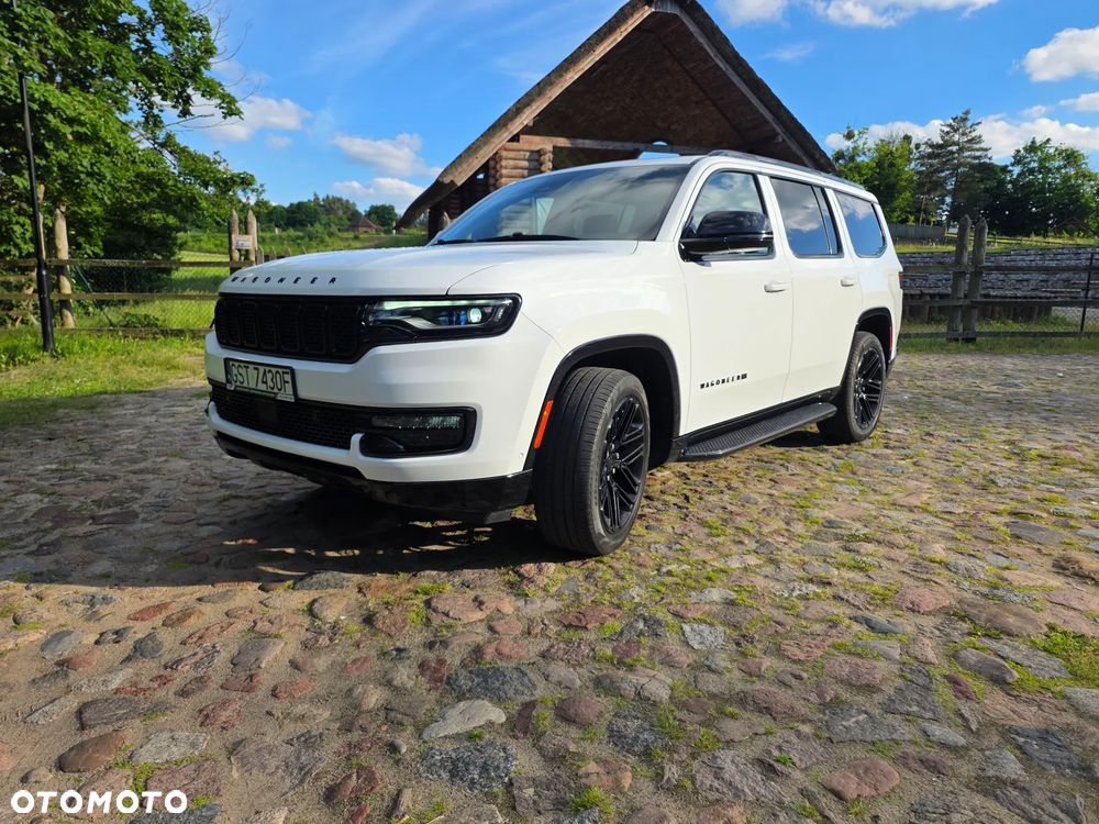 Jeep Wagoneer - 4