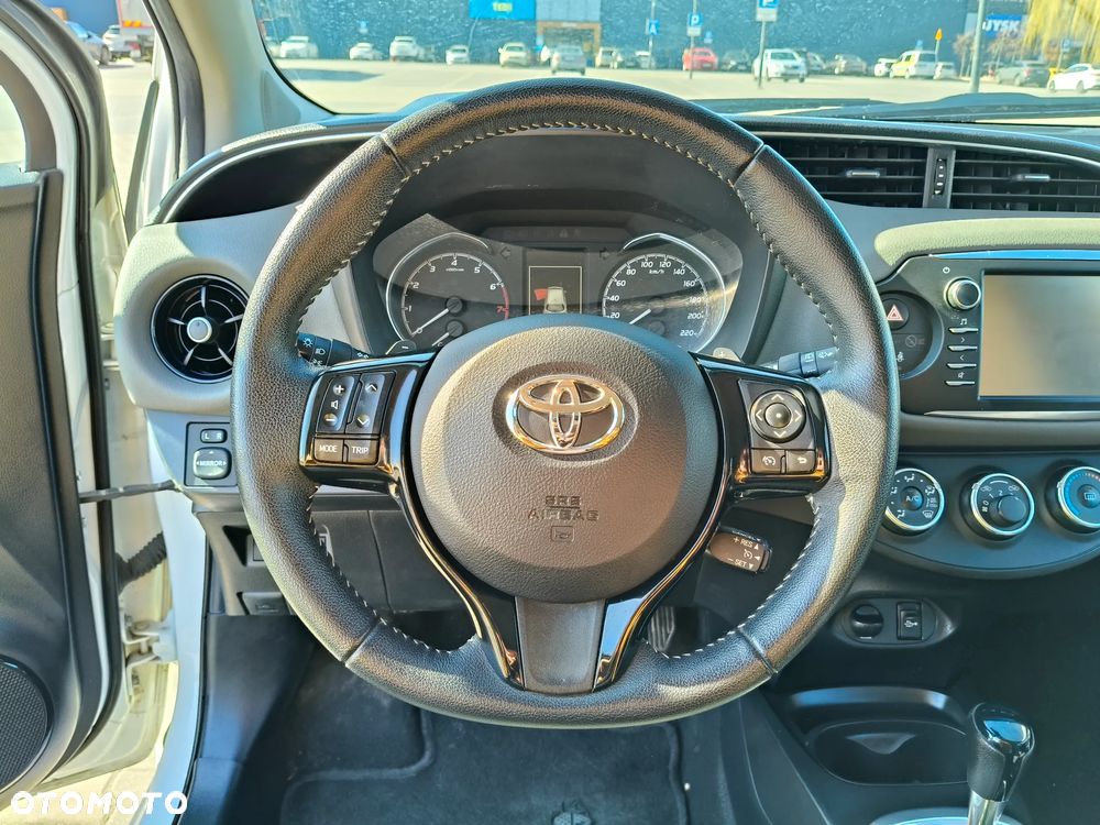 Toyota Yaris - 15
