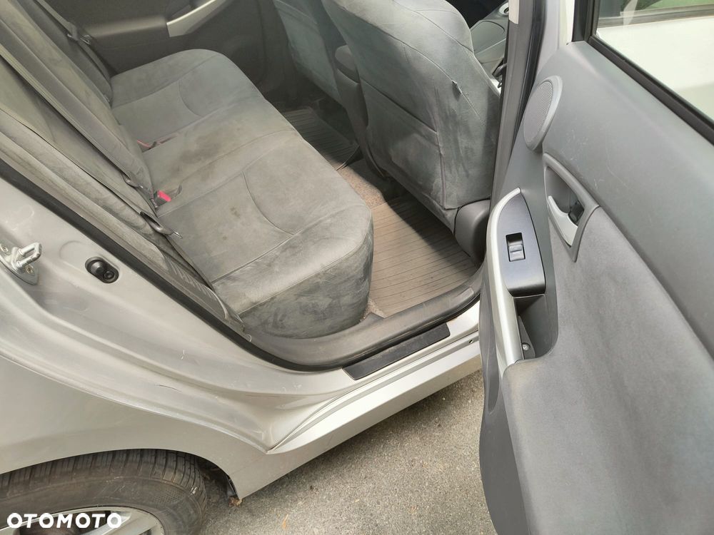 Toyota Prius - 9