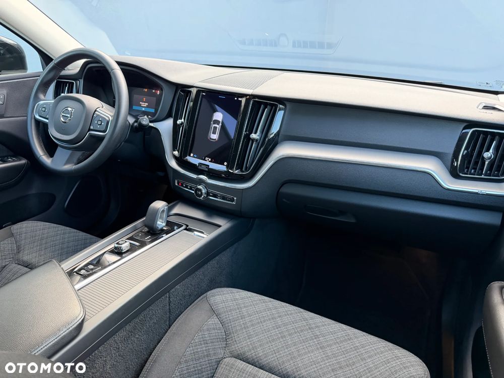 Volvo XC 60 B4 B Momentum - 23
