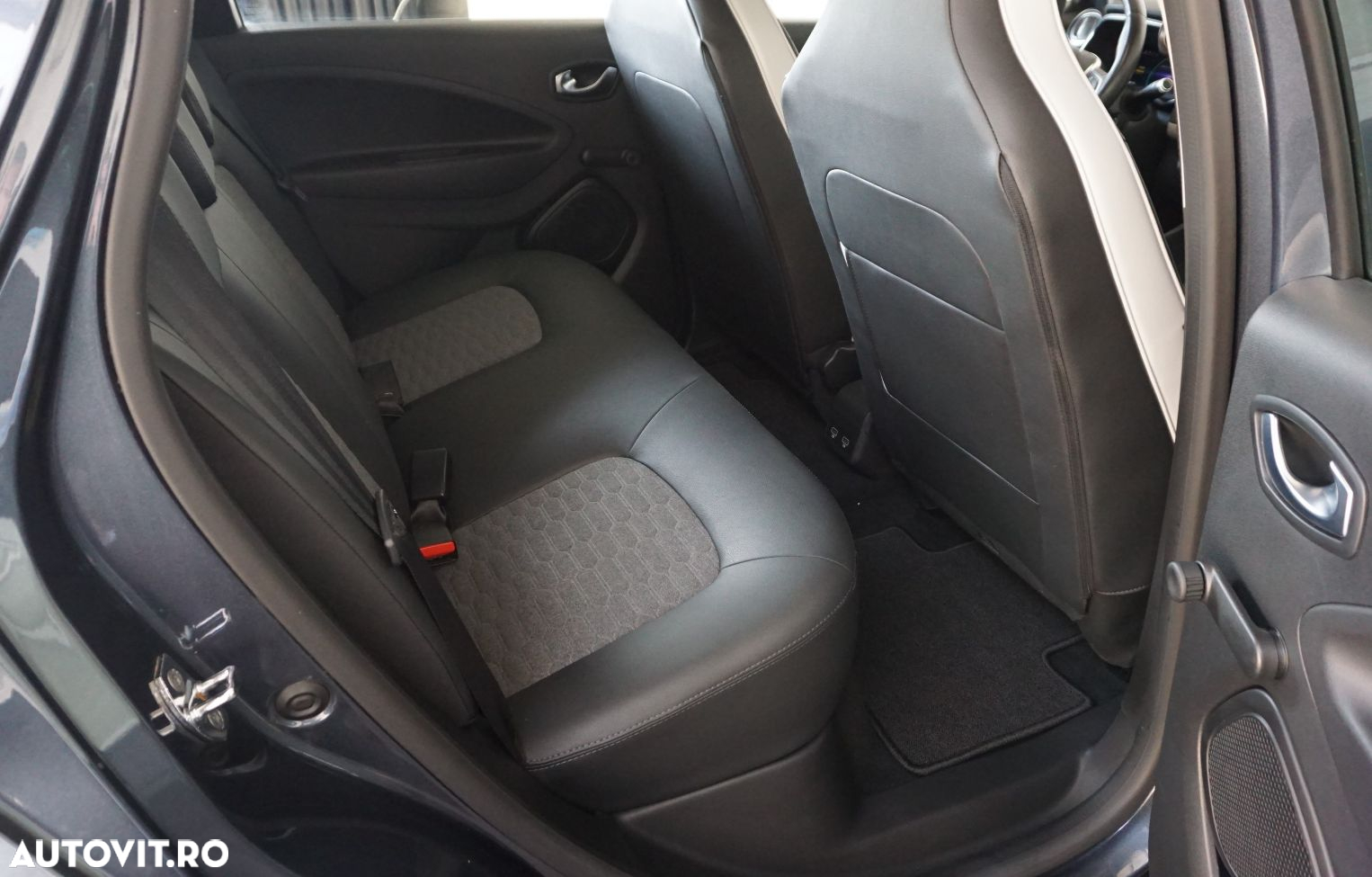 Renault ZOE (mit Batterie) Z.E. 50 EXPERIENCE - 12