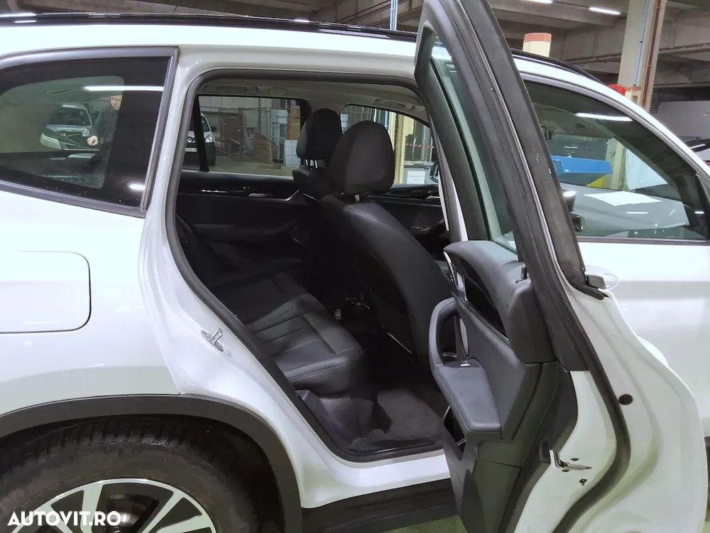 BMW X3 xDrive30e AT PHEV - 8