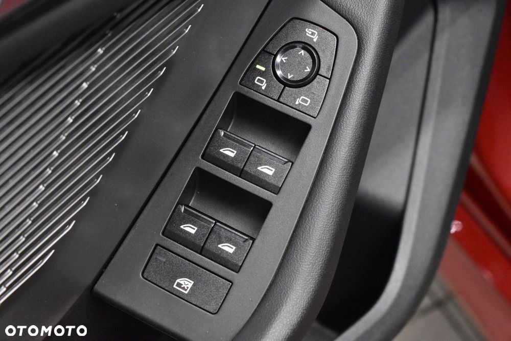 BMW Seria 2 220i mHEV - 9