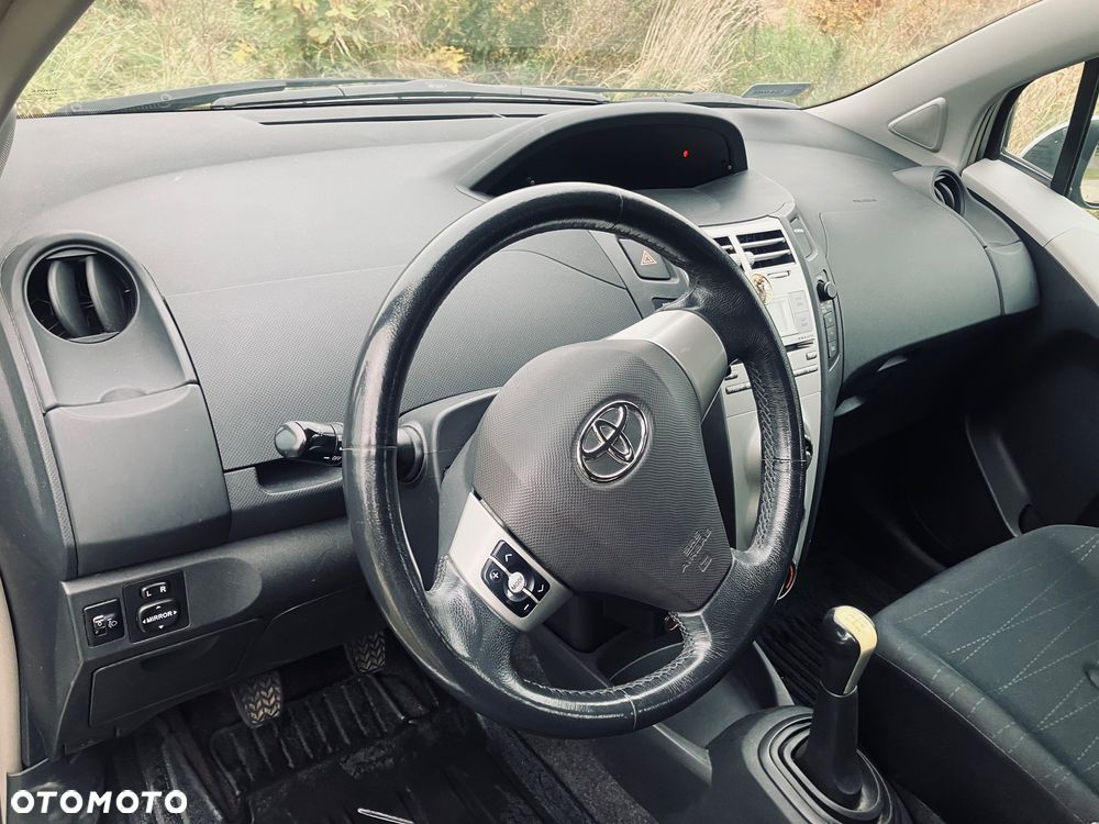 Toyota Yaris - 6