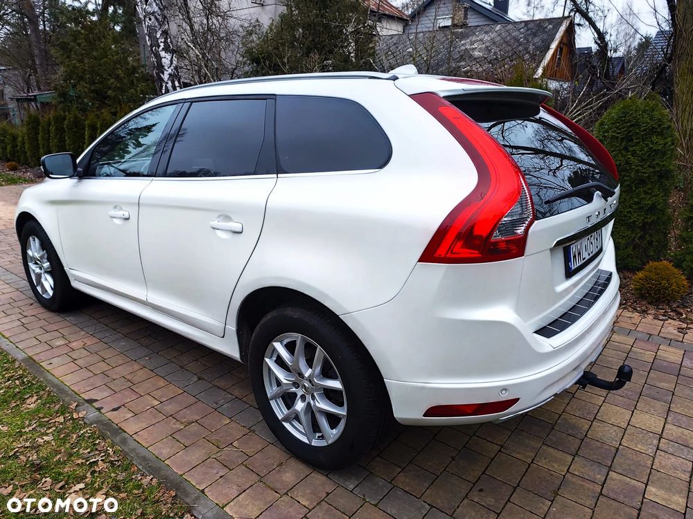 Volvo XC 60 D4 AWD Geartronic Momentum - 9