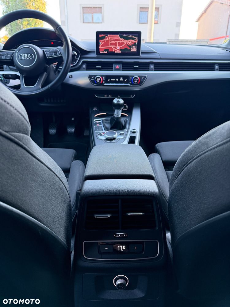 Audi A4 Avant 2.0 TDI - 11