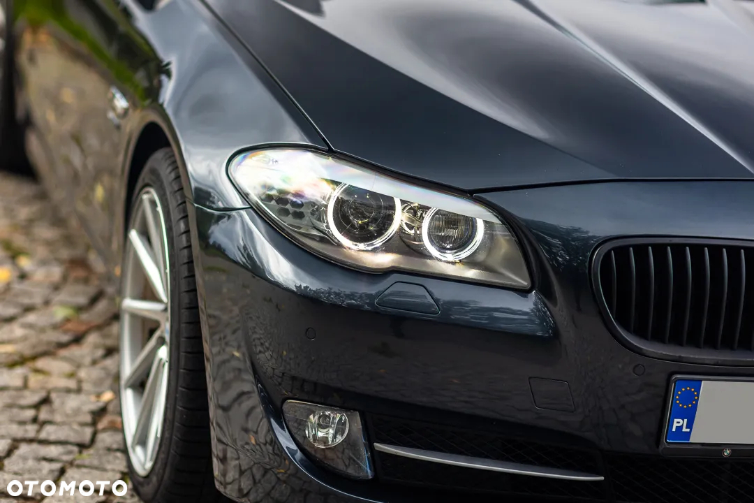 BMW Seria 5 530d xDrive - 7