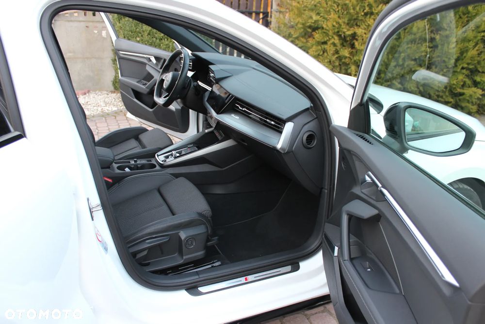 Audi A3 Sportback 35 TDI S tronic S line - 21